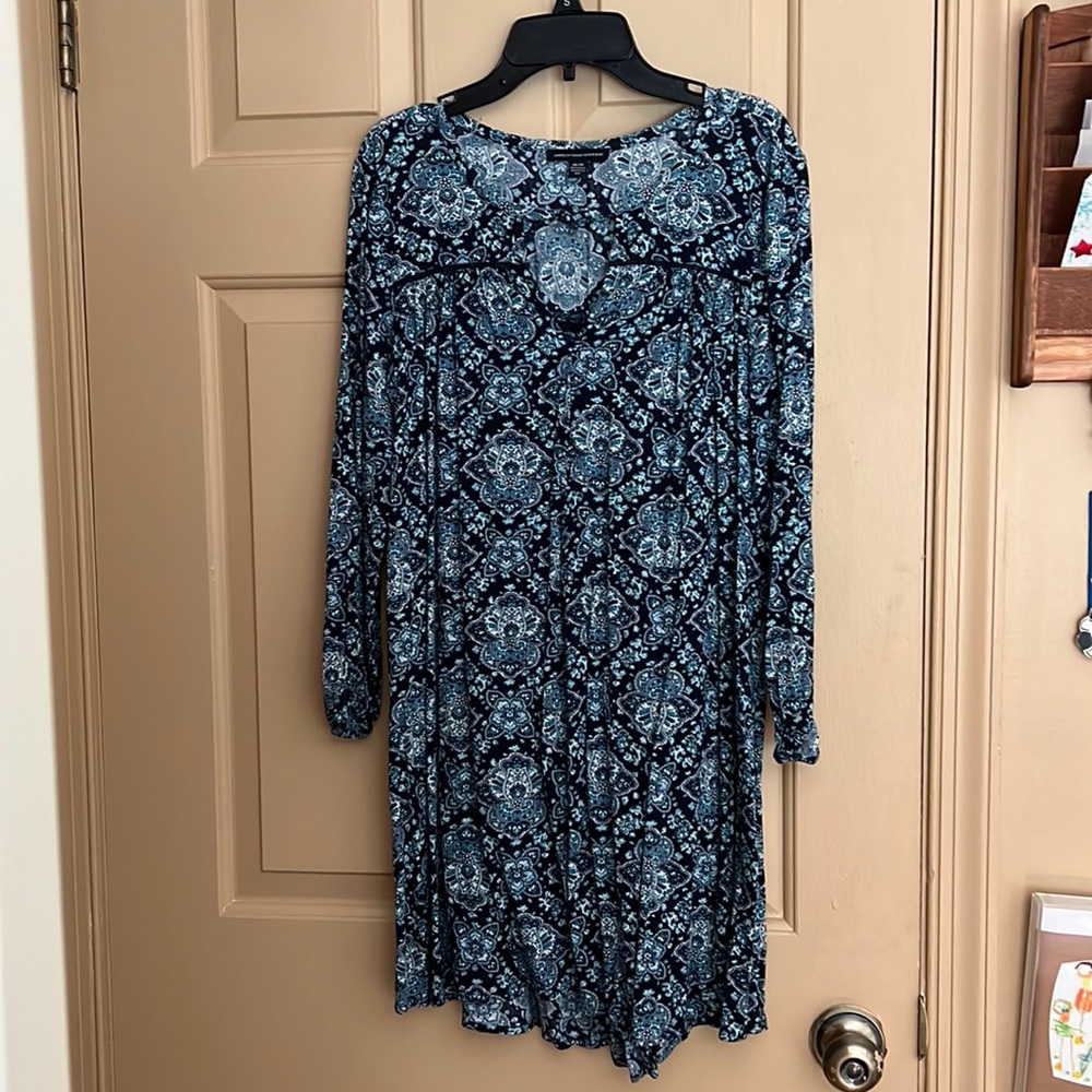 Beautiful American Eagle patterned, long sleeve dress!
